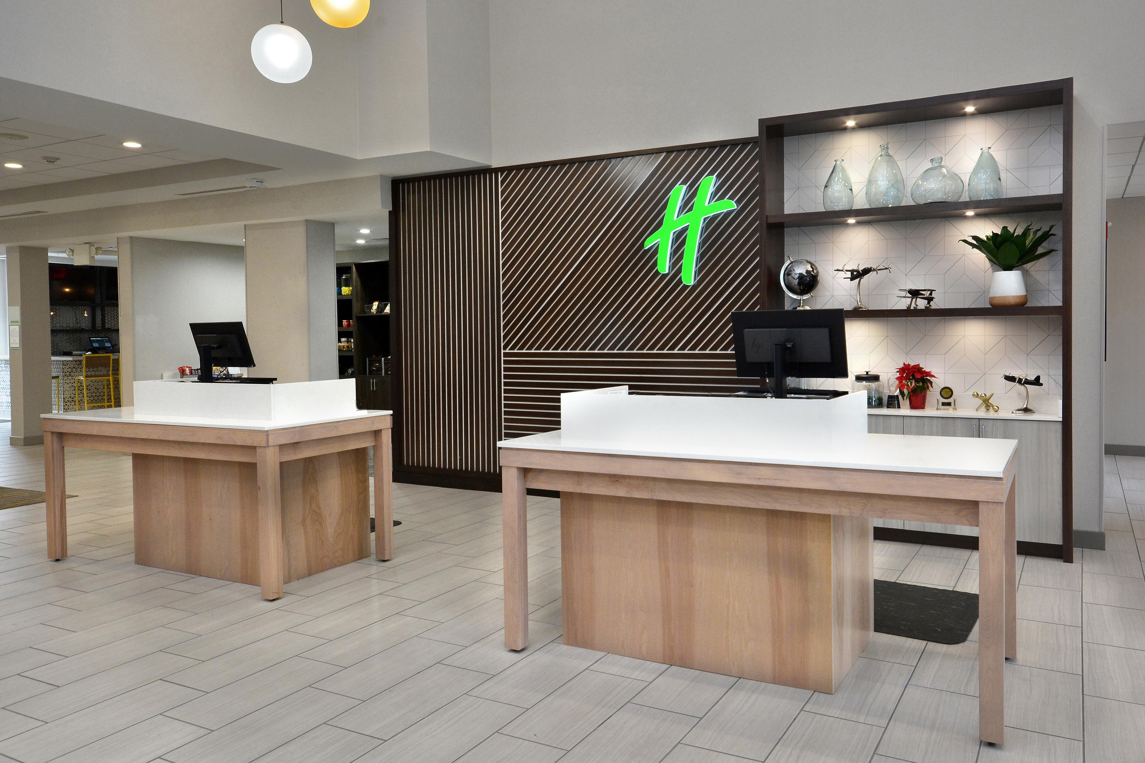 罗利达勒姆机场假日酒店 莫里斯维尔 外观 照片